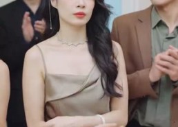 【她的桃花运只有2小时】在线免费看90集短剧全集