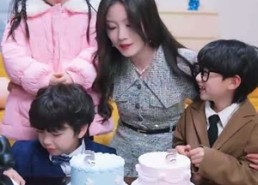 【一胎四宝，爹地跪在产房痛哭流涕】30集短剧全集在线免费观看