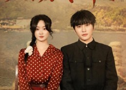 【重活一世，人和房我全都要】32集短剧免费全集速看