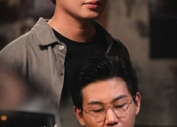 【我就是个上门按摩的你吸我修为得还啊】65集短剧免费高清观看