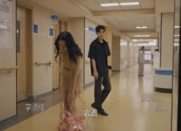 【向她逆光而来】26集短剧免费在线览