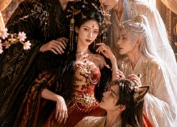 【黑化值99！女帝靠撸毛攻略全后宫！】60集短剧在线高清观看
