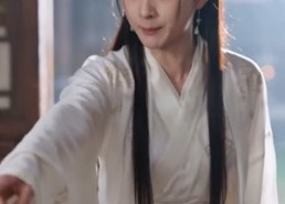 【妖女她疯了】50集免费短剧完整版在线观看