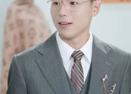 【霜骨生花】64集短剧免费全集在线赏映