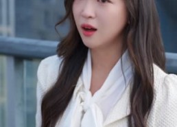 【落入她掌中】6集短剧完整版在线赏