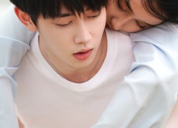 【捡了个霸总回家卖椰子】70集短剧免费在线完整看