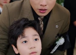 【万丈深渊终见底】60集短剧免费全集瞧看