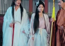 【穿进游戏后她们都想辅助我修行】60集夸克网盘短剧在线播放