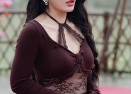 【情人节我向别人求婚，她后悔了】94集热门短剧全集在线观看