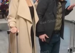 【美国首富爱上在汉堡店端盘子的我（热门短剧英语中字）】30集热门短剧免费在线看全集