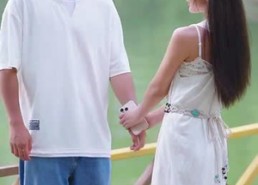 【失恋逆袭，校花追我不放手】80集短剧免费在线高清赏