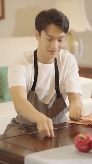 二世祖的规则内穿越(99集) 二世祖的规则内穿越(99集)最火的短剧