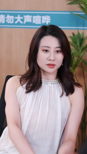 女扮男装后我掰弯了闪婚总裁（80集）在线观看全集