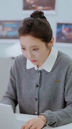 披荆斩棘冯小姐她要做影后(32集) 披荆斩棘冯小姐她要做影后(32集)全季一次看完