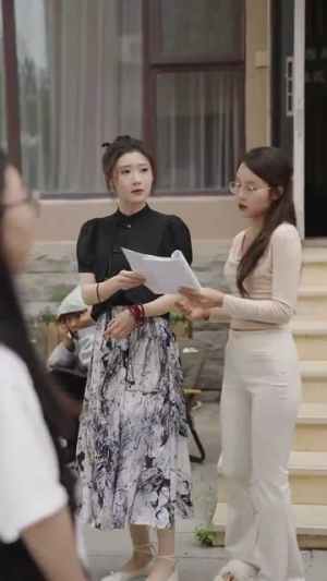 被师傅赶下山的我意外成为大明星(68集) 被师傅赶下山的我意外成为大明星(68集)超级好看的短剧