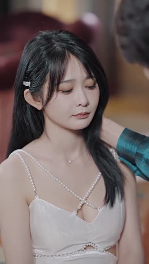 穿书后,玄学小祖宗被豪门团宠了(80集) 穿书后,玄学小祖宗被豪门团宠了(80集)一口气追完短剧