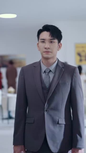 了不起的夏小姐（45集）热门短剧免费看