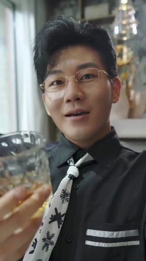 休夫后肥婆在娱乐圈杀疯了(62集) 休夫后肥婆在娱乐圈杀疯了(62集)爱短剧爱追剧