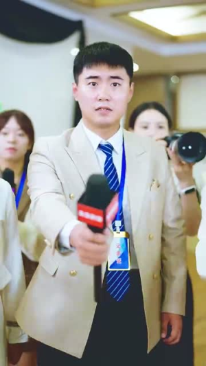 为了你我愿意放弃全世界(27集) 为了你我愿意放弃全世界(27集)女主谁演的