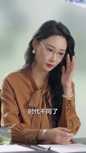 重燃人生之隐世黑客惊艳全球(合集) 重燃人生之隐世黑客惊艳全球(合集)免费观看全集