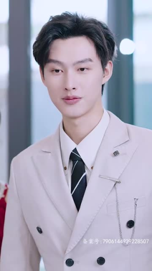 4.晚来揽星归(51集) 4.晚来揽星归(51集)好看短剧分享