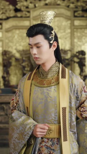 陛下,皇后又带崽搬敌人宝库去了(66集) 陛下,皇后又带崽搬敌人宝库去了(66集)追风的女孩短剧