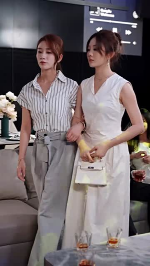 深情诱引之离婚当日薄情周少失控了(101集) 深情诱引之离婚当日薄情周少失控了(101集)古代短剧推荐