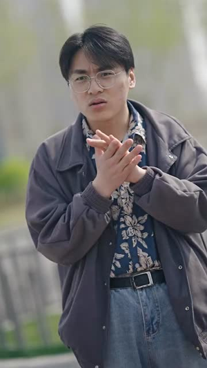 最新版:君临(78集) 最新版:君临(78集)精彩短剧看不停