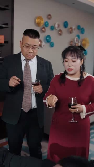 寒舟晚来赴星河(71集) 寒舟晚来赴星河(71集)直接追到结尾