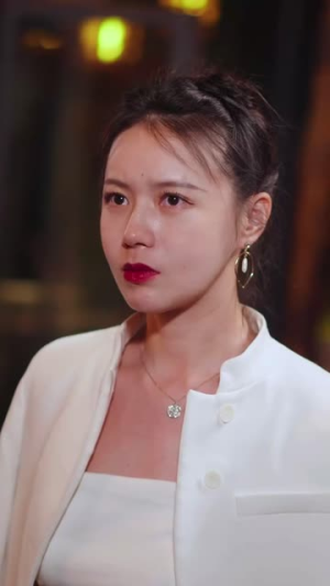 霸道女总裁的超级尊王(100集) 霸道女总裁的超级尊王(100集)火爆热门短剧