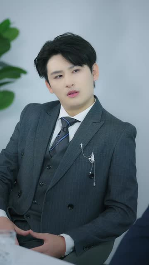 谈个恋爱吧伍助理（45集）精彩不断免费看