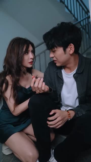 贴身保安(32集) 贴身保安(32集)短剧免费观看