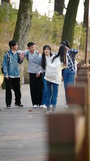 我,为祖国富强而奋斗(80集) 我,为祖国富强而奋斗(80集)精彩的短剧