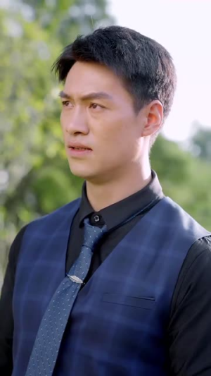 新版:逆鳞(75集) 新版:逆鳞(75集)热播短剧重燃