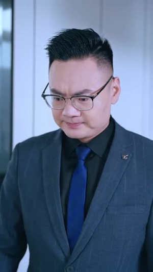 报告容先生,你的小甜妻要亲你了(119集) 报告容先生,你的小甜妻要亲你了(119集)番茄免费短剧