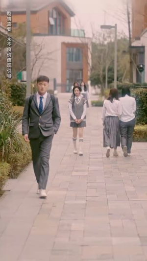 繁星坠我怀(79集)  繁星坠我怀(79集) 最热短剧抢先看