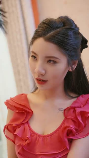 她的伪装(41集)  她的伪装(41集) 温柔追捕短剧