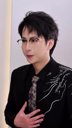 亲亲我的白月光（65集） 短剧解说全集