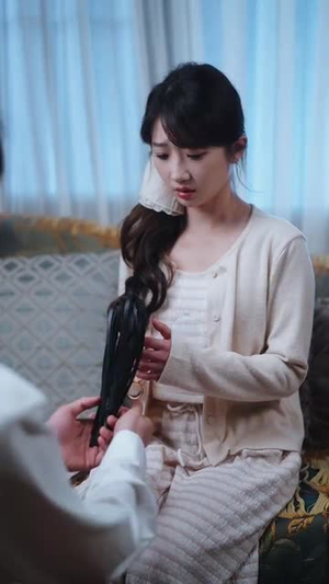 钓系娇娇小美人在修罗场求生(85集)  钓系娇娇小美人在修罗场求生(85集) 网络小短剧