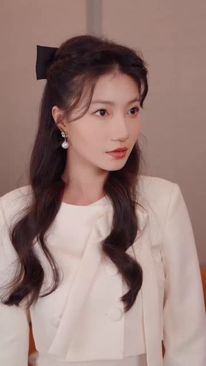 百闻不如千面（60集） 抢先看热门短剧