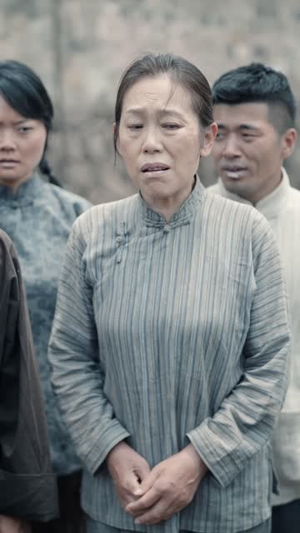 饥荒年我带全家吃肉(50集) 饥荒年我带全家吃肉(50集)每日短剧推荐