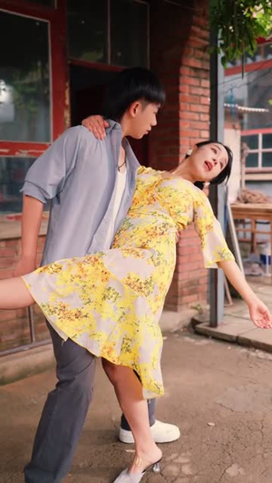 极品小傻医 (78集) 极品小傻医 (78集)分享好看的短剧