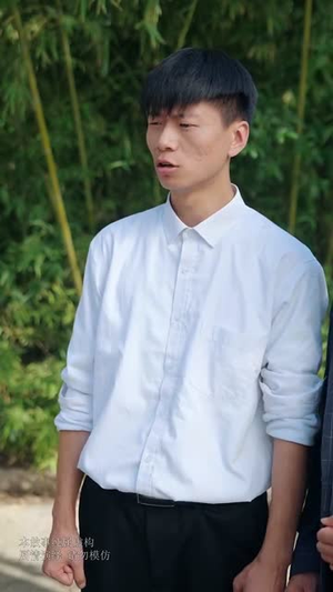 隐居多年后为孙女亮出身份(61集) 隐居多年后为孙女亮出身份(61集)太好看了短剧