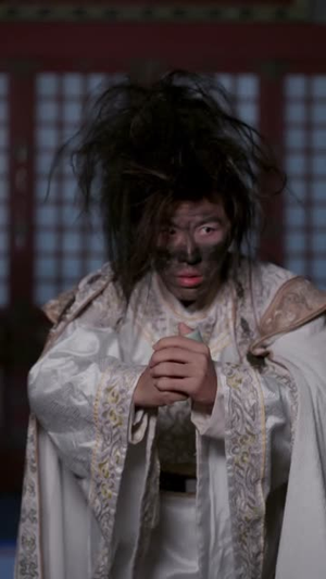 捡个福娃当团宠，废柴爹爹旺成龙 (69集) 短剧