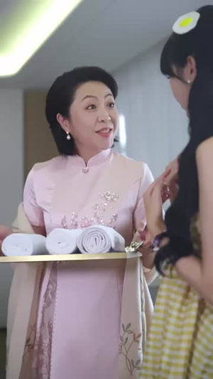 霍太太她听得见心声 (63集)  霍太太她听得见心声 (63集) 爆款短剧一起追