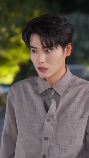 学姐请庇护（60集）短剧视频分享