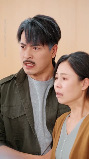 被全网唾弃后,我偷偷打开直播(60集) 被全网唾弃后,我偷偷打开直播(60集)免费观看就是爽