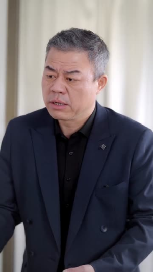 景影帝步步为营:沈医生在劫难逃(75集) 景影帝步步为营:沈医生在劫难逃(75集)今日最火短剧