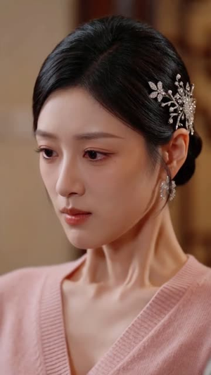 穿成女配,全家偷听我心声逆天改命(60集) 穿成女配,全家偷听我心声逆天改命(60集)免费短剧看全集